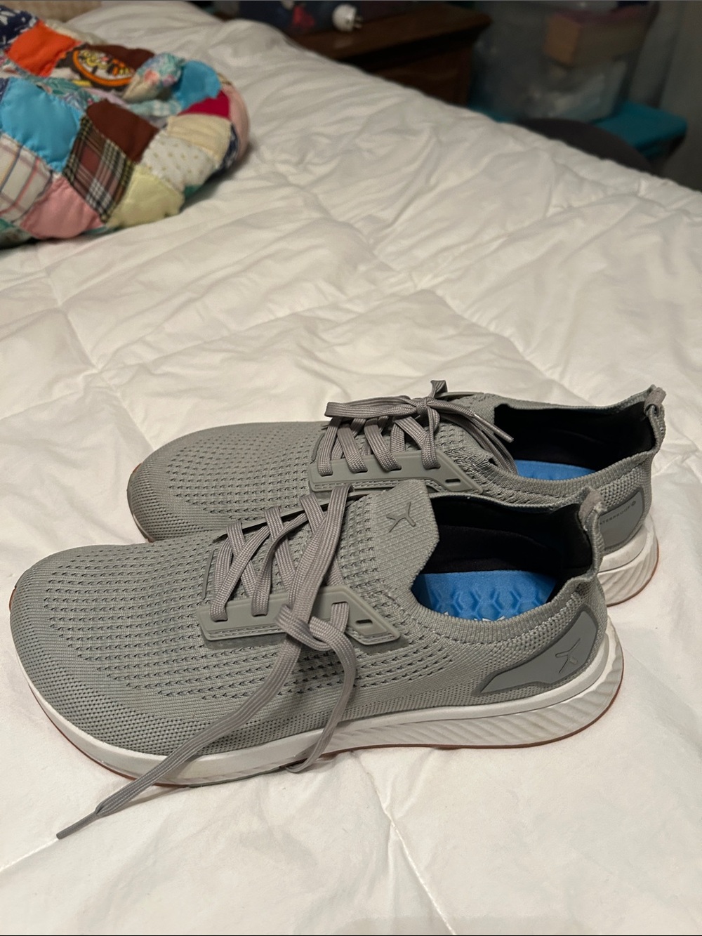 Woman’s or Men’s flux Adapt runner Lightweight Grey Knit Athletic Sneakers